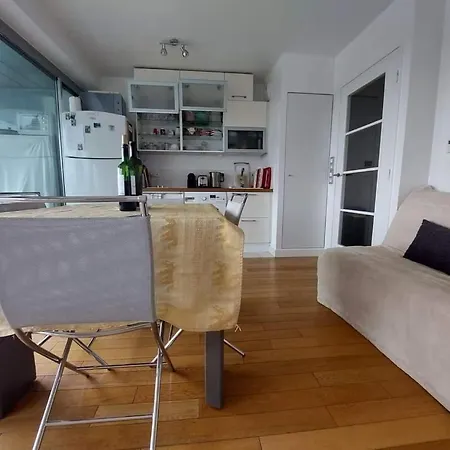 Cozy And Modern In Greater Paris Apartman