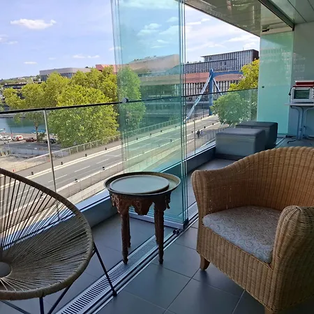 Cozy And Modern In Greater Paris Lejlighed *